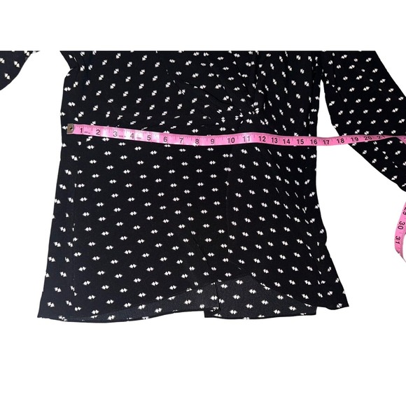 Vince Camuto Women's Long Sleeve V-Neck Top Blouse Black and White Size PL - Picture 6 of 9